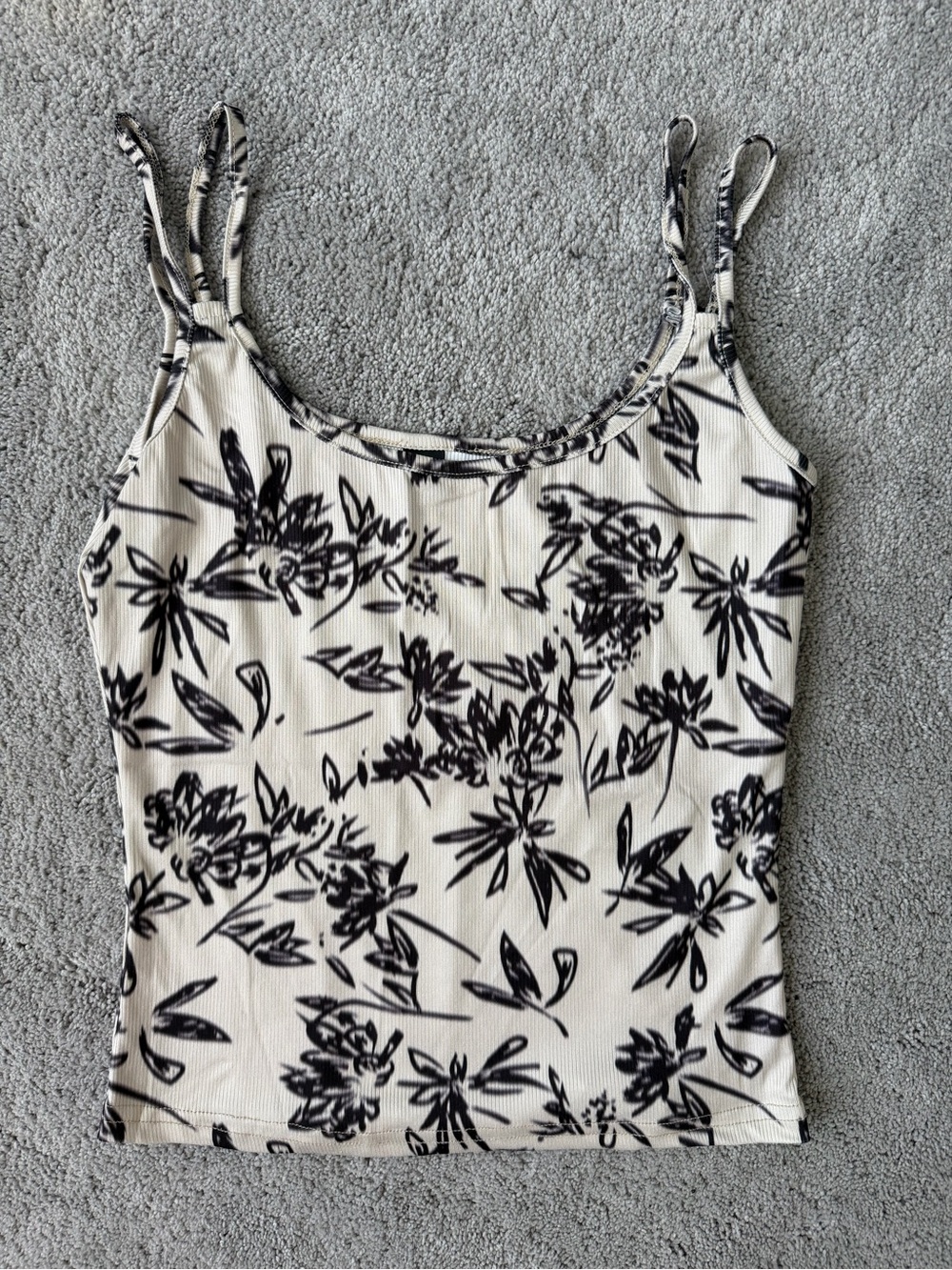 Floral Ribbed Cami Tank Top in Black & White